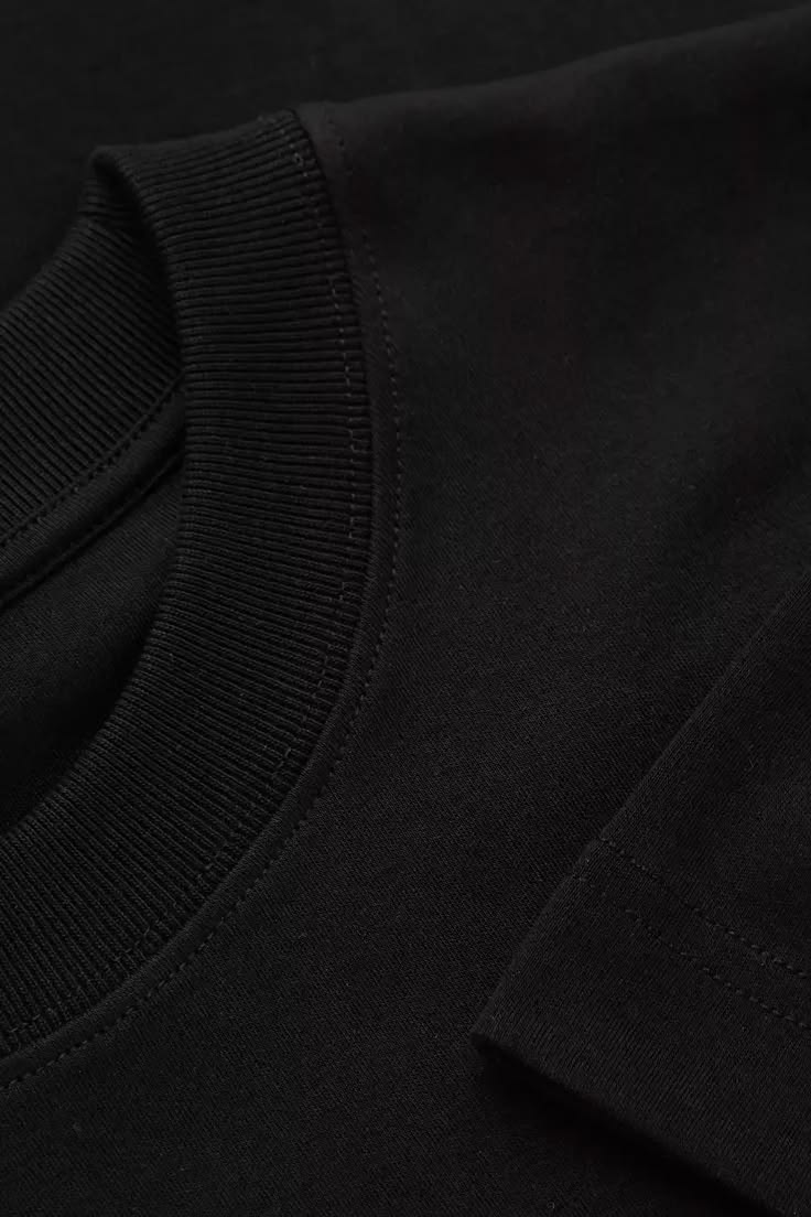 CAMISETA OVERSIZE NEGRA | SPACE TO GROW